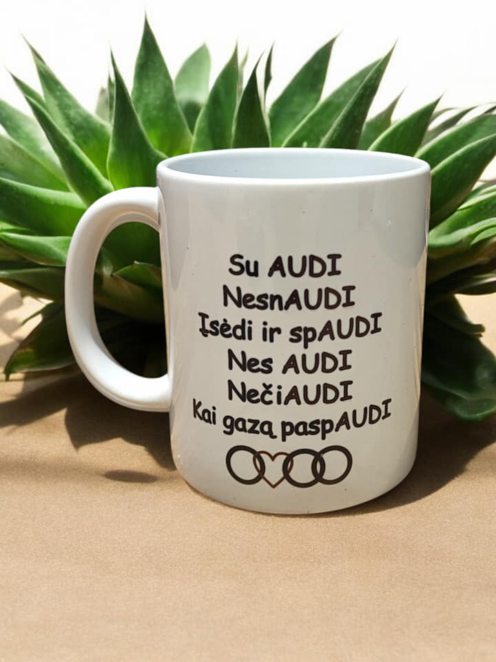 🚗 Puodelis su automobilio marke – dovana automobilių mėgėjui