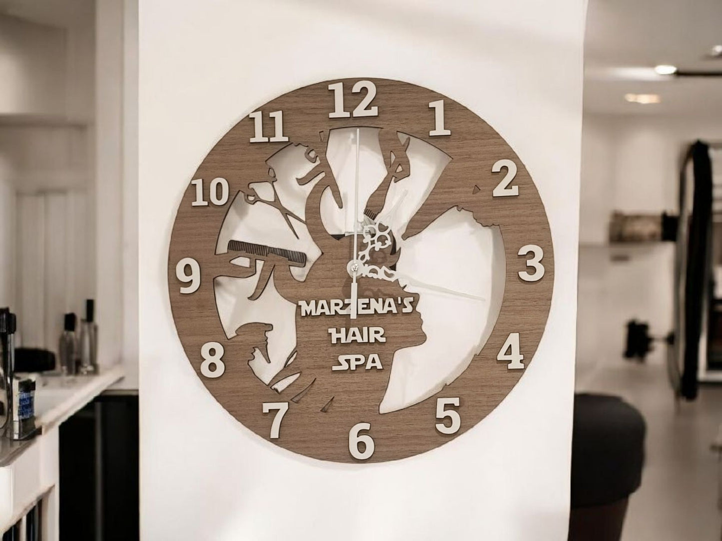 HAIRDRESSER CLOCK with walnut wood